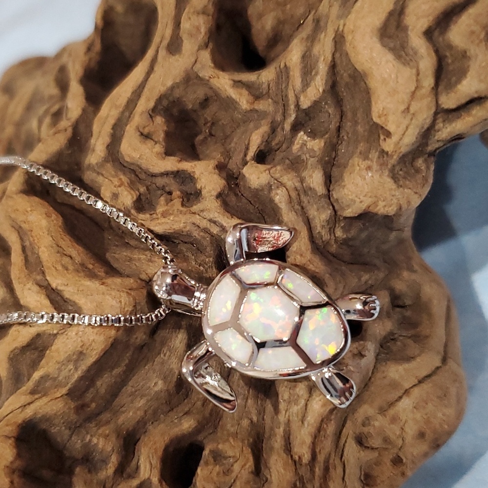 Sea Turtle Necklace Sparkling White Costume Jewelry L👀K 🐢 So Sweet New - Picture 7 of 8
